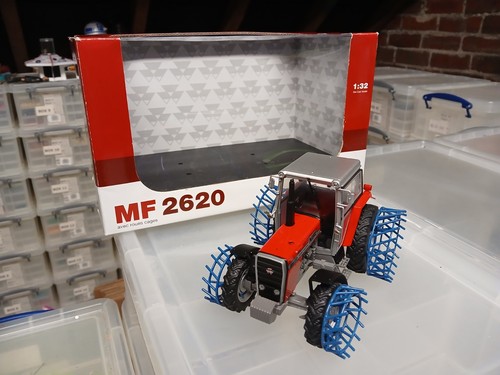 Universal hobbies massey - hobbies,