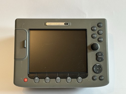 Raymarine e80 chart plotter - e80,
