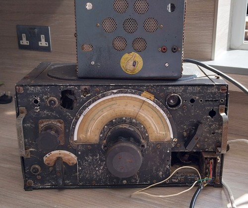 Original 1940 r1155 radio - 1940's,
