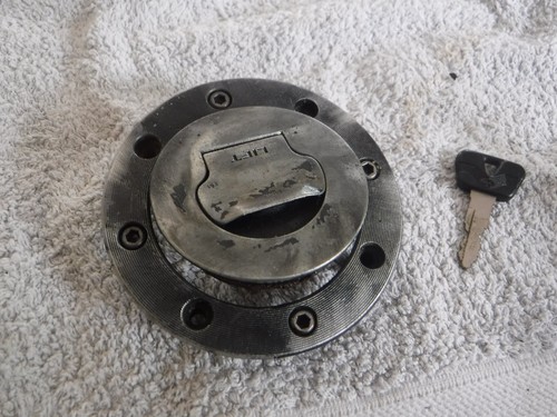 Suzuki gsx600f gn72a fuel tank - suzuki,