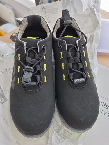 Uvex safety trainers - 1,