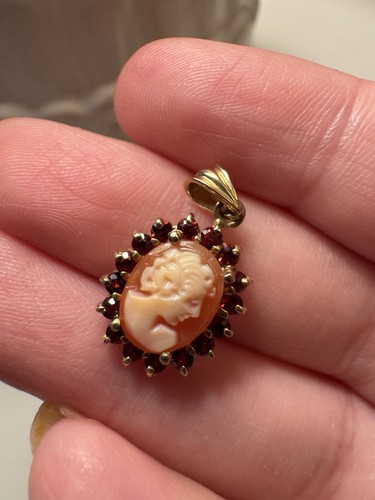 Vintage 10k gold shell - vintage, cameo