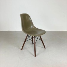 EAMES DSW CHAIR HERMAN MILLER