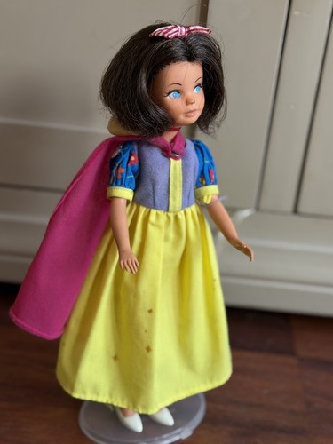 Sindy snow white dress and - sindy,