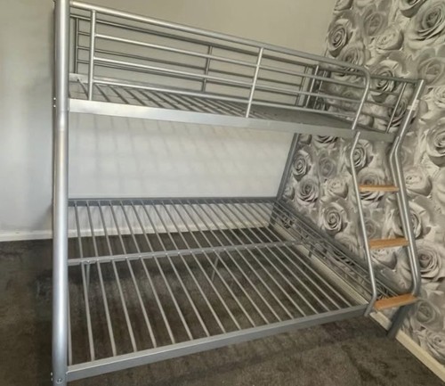 Triple bunk bed single - bunk,