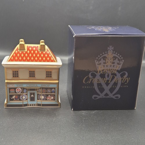 Royal crown derby - royal,