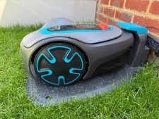 GARDENA Robotic Lawnmower SILENO minimo