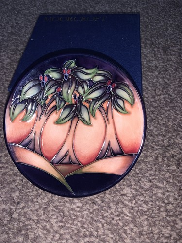 Boxed moorcroft collectors - moorcroft,