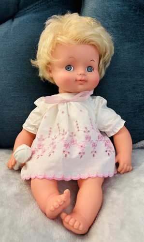Palitoy look baby doll - "look,