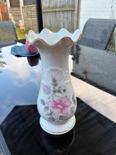 Vintage porcelain tulip shaped - vintage, tulip-shaped