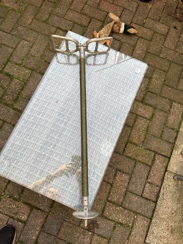 The featherwate shooting stick - featherwate,