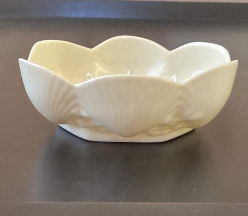 Vtg belleek ireland neptune - belleek,