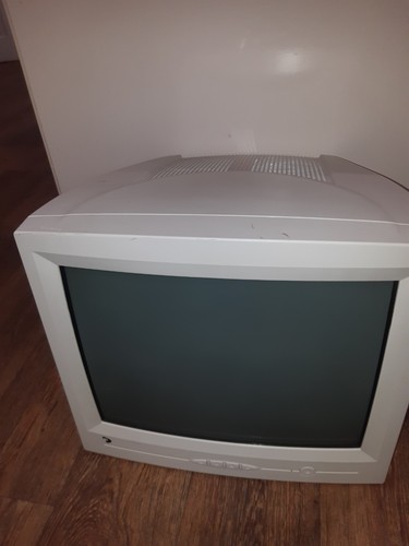 Vintage gbm e700 - crt, pc