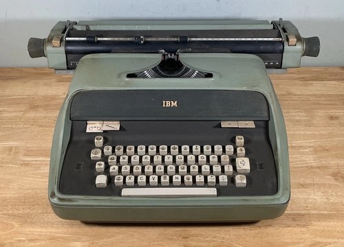 Vintage ibm model - model, electric