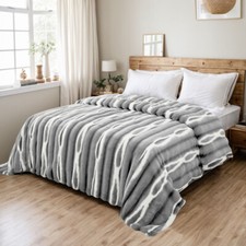 Luxury Thick Faux Fur Throw