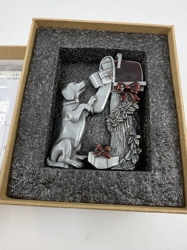 Plow hearth dog - e,