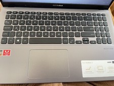 Laptop ASUS VivoBook 15 Ryzen 7 8GB of RAM