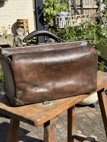 Vintage leather gladstone bag - vintage,