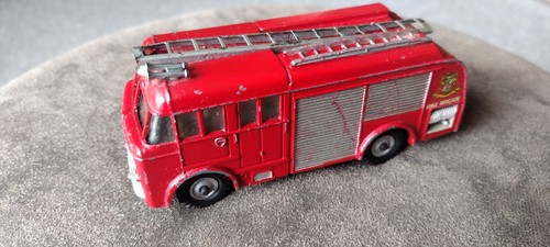Vintage dinky toys fire engine - dinky,