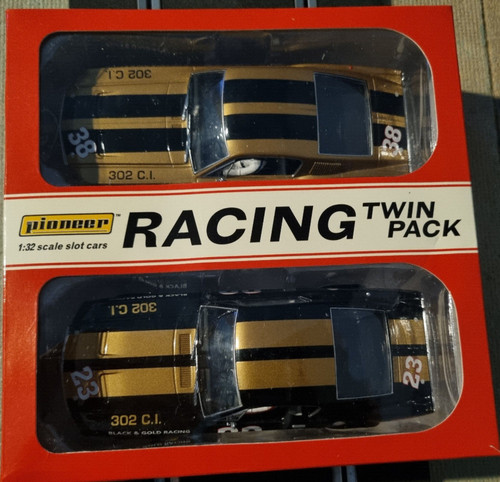 Pioneer mustang fastback g - fastback, b&g