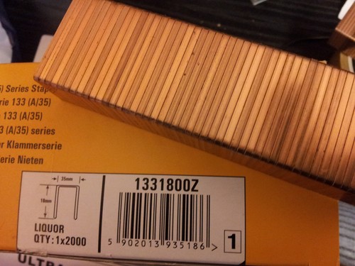 Box closing carton staples - closing,