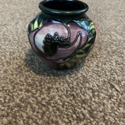 Moorcroft anenome tribute - moorcroft, vase