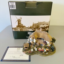 Lilliput Lane Beekeepers Cottage  L2316 Boxed And Deeds