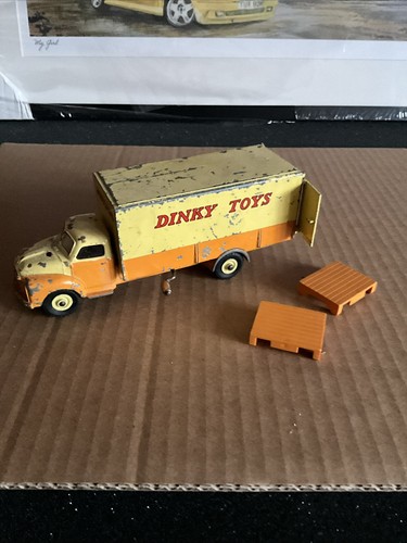 Dinky toys 930 bedford pallet - dinky,