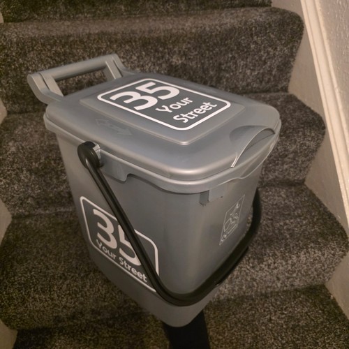 Food waste bin - x4, numbers