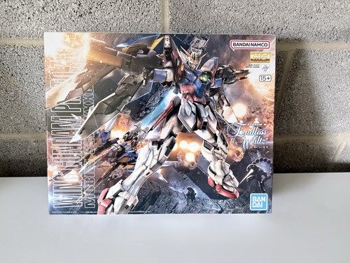 Bandai 100 wing gundam - wing,