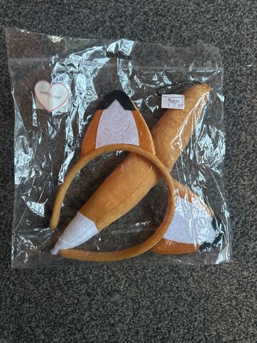 Fox ears and tail dress - ears, up