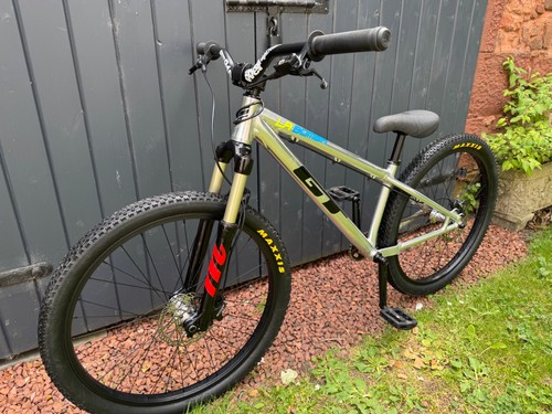 Bomba pro dirt - gt,