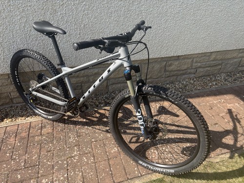 Vitus nucleus youth mountain - nucleus,