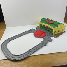 Thomas & Friends Take-n-Play Track -Tidmouth Sheds Fold Out With Turntable