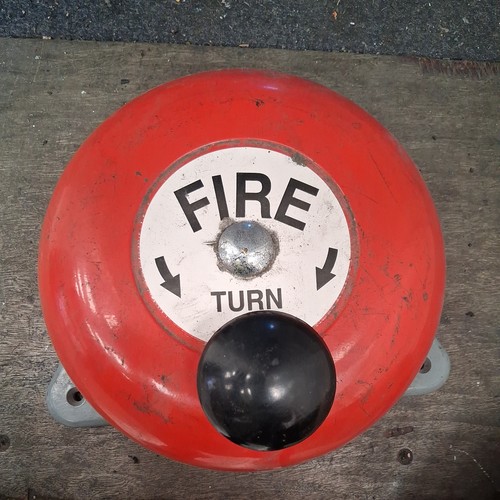 Vintage hand cranked - cranked, fire