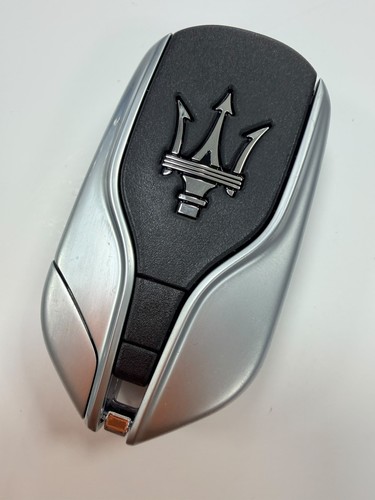 Maserati smart key fob - , 4