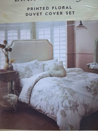 Laura ashley floral - laura,