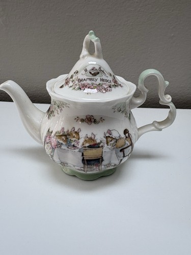 Royal doulton brambly - royal, hedge