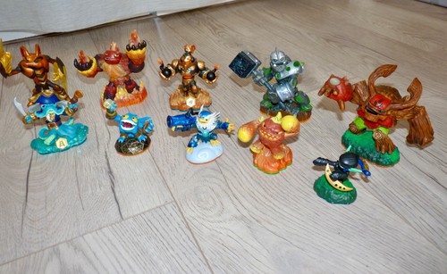 Skylander figures bundle 10 - skylander, bundle.
