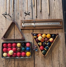 Snooker and Pool Cues, Balls, Scoreboard And Accessories