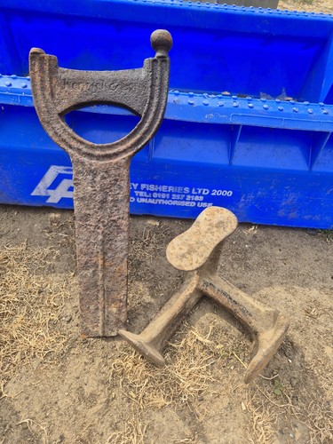 Vintage cast iron boot scraper - iron,