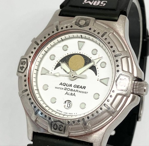 Seiko aqua gear - moon, phase
