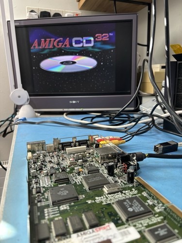 Amiga cd32 motherboard - amiga,