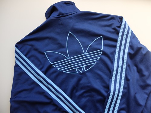 Adidas trefoil outline