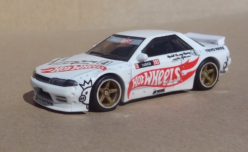 Hot wheels premium - hot, culture