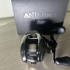 21 ANTARES DC Silver Bait Reel