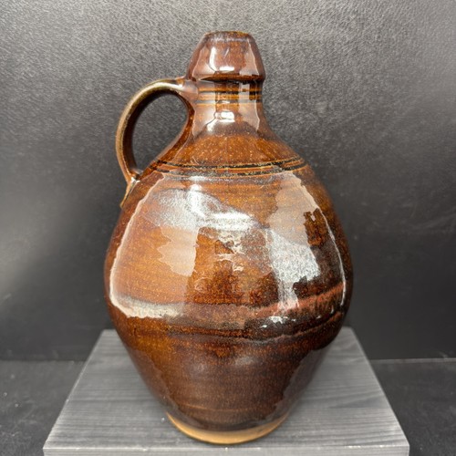 Early leach pottery - early,