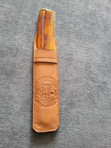 Comb leather pouch - in,