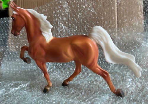 Breyer palomino saddlebred - breyer,