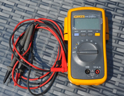 Fluke 110 true - 110, multimeter
